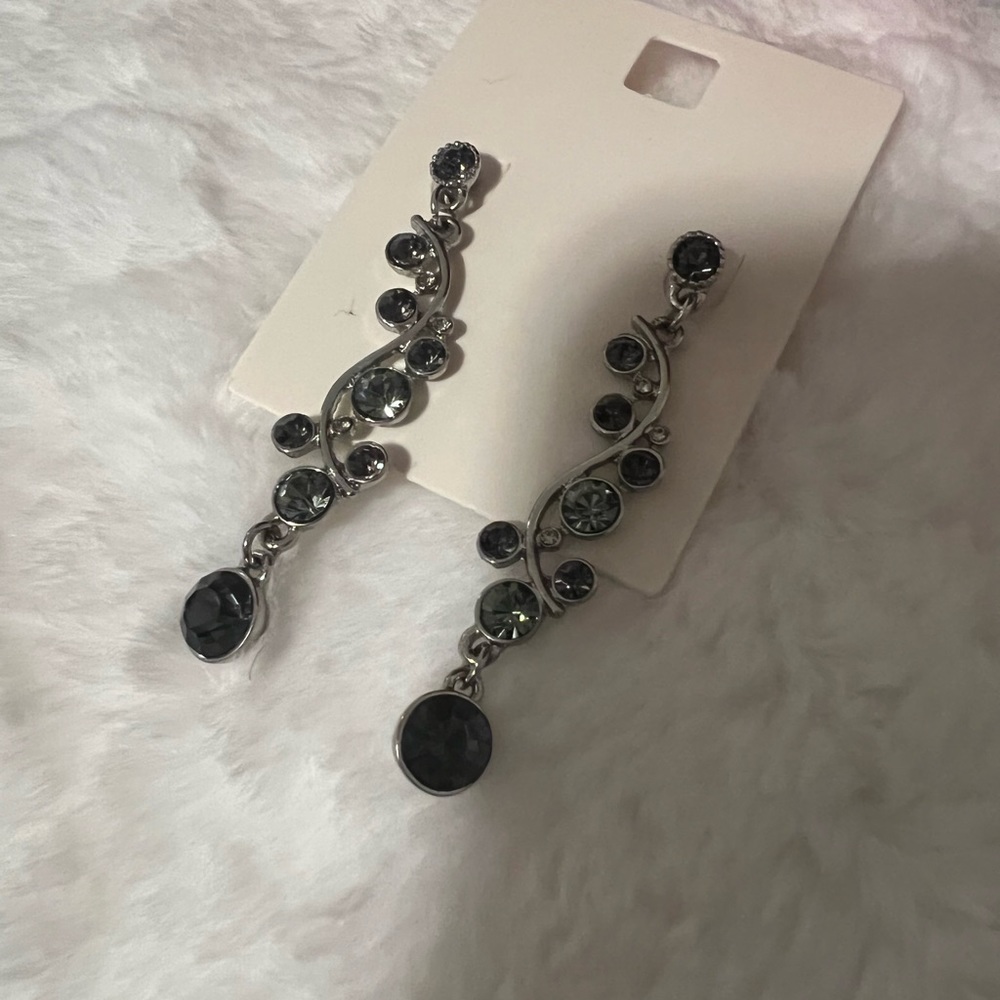 Old Navy New clear black crystal & silver plated pierced dangle earrings
